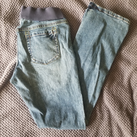 Old Navy Pants - 🛍Medium Long Maternity Jean's EUC Old Navy